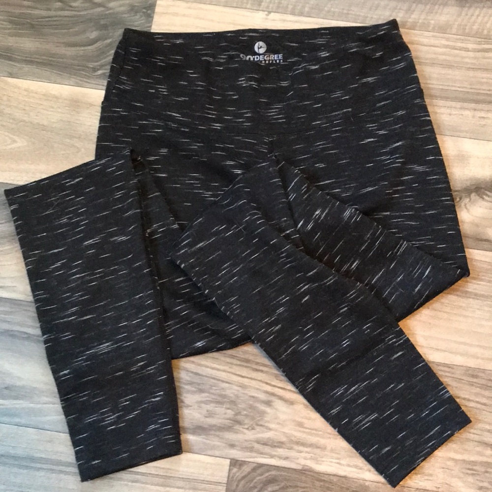 Patterned Black Yoga Pants